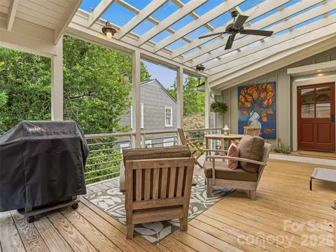 Exterior - 153 Franklin St, Brevard, NC 28712 photo 2 of 11