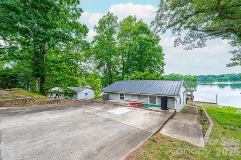 4566 Windward Ln, Catawba, NC 28609