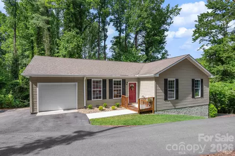 163 Longview Dr, Hendersonville, NC 28791