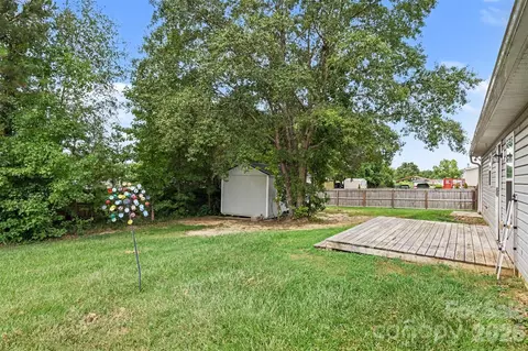 Exterior - 1505 Foxbrook Cir, Lancaster, SC 29720 photo 1 of 2