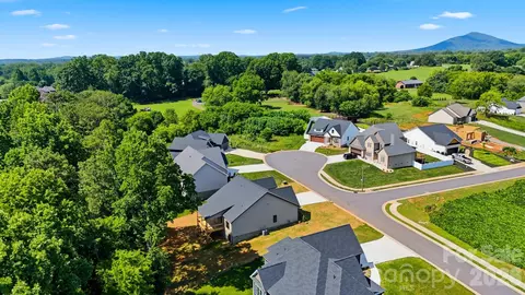 View/Area - 1917 Skyfall Ln, Hickory, NC 28602 photo 3 of 6