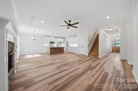 Living - 1917 Skyfall Ln, Hickory, NC 28602 photo 2 of 6