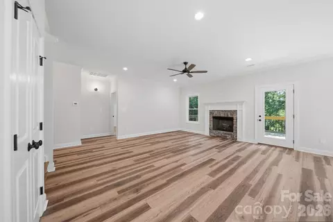 Living - 1917 Skyfall Ln, Hickory, NC 28602 photo 4 of 6