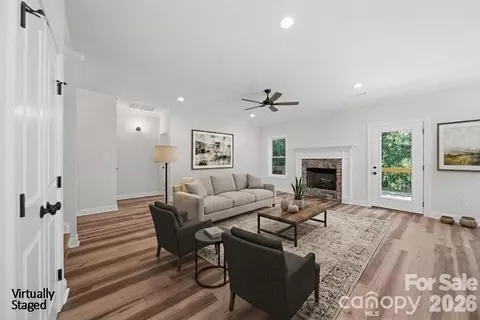Living - 1917 Skyfall Ln, Hickory, NC 28602 photo 3 of 6