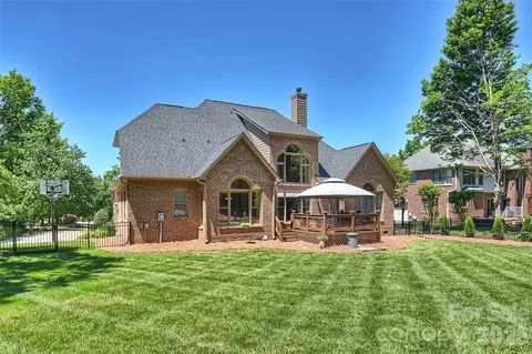 Exterior - 18400 Dembridge Dr, Davidson, NC 28036 photo 5 of 8