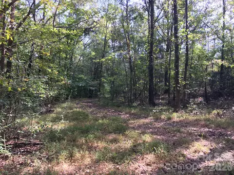 8300 Hickory Dr, Charlotte, NC 28215 photo 7