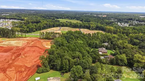 8300 Hickory Dr, Charlotte, NC 28215 photo 18