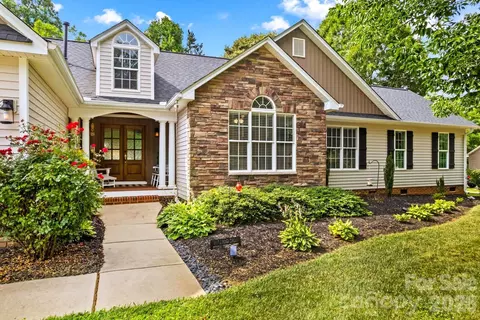 596 Maple Ridge Cir, Salisbury, NC 28147