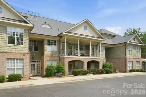 1131 Park West Dr, Charlotte, NC 28209