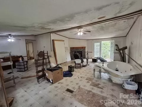 Living - 890 Snohan Rd, Ayden, NC 28513 photo 3 of 3