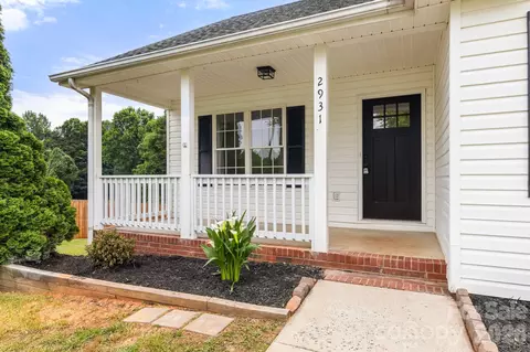 Exterior - 2931 Greenleaf Rd, Clover, SC 29710 photo 3 of 7