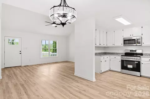 Living - 2931 Greenleaf Rd, Clover, SC 29710 photo 6 of 6