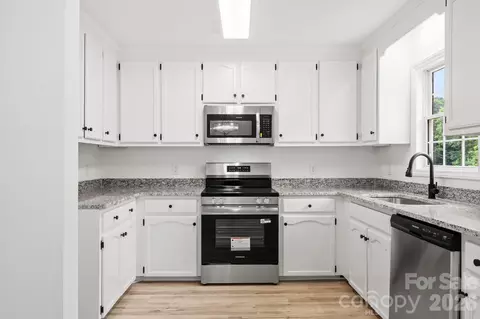 Kitchen - 2931 Greenleaf Rd, Clover, SC 29710 photo 3 of 3