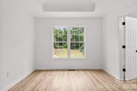 Bedroom - 2931 Greenleaf Rd, Clover, SC 29710 photo 4 of 6
