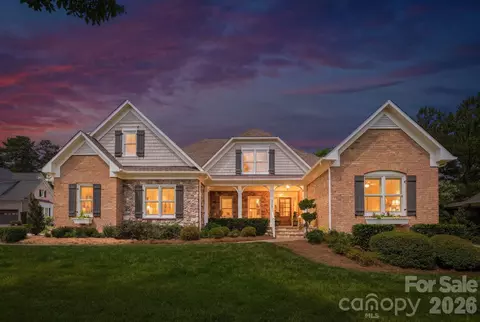 18527 Carnegie Overlook Blvd, Davidson, NC 28036