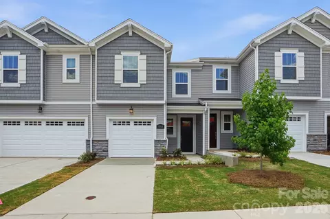 1312 Vibrant Rd, Charlotte, NC 28215