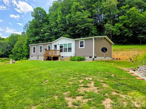 30 Evergreen Rd, Burnsville, NC 28714