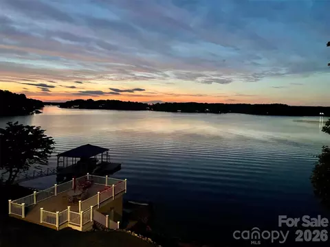 678 Normandy Rd, Mooresville, NC 28117