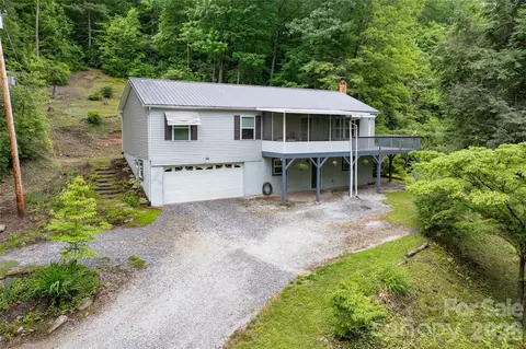 125 Round Mountain Rd, Brevard, NC 28712