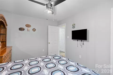 Bedroom - 125 Round Mountain Rd, Brevard, NC 28712 photo 4 of 6
