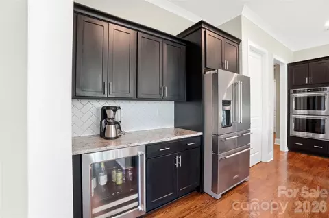 Kitchen - 328 Calming Way, Tega Cay, SC 29708 photo 4 of 5