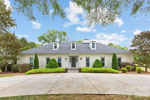 3921 River Ridge Rd, Charlotte, NC 28226