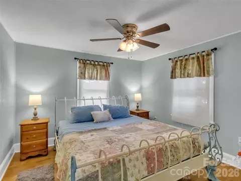 Bedroom - 1114 Old Clyde Rd, Clyde, NC 28721 photo 1 of 8