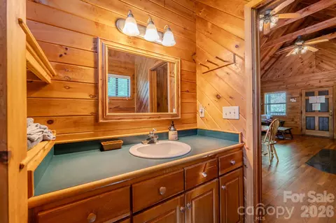 Bath - 49 Creekside Loop, Spruce Pine, NC 28777 photo 5 of 5