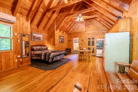 Bedroom - 49 Creekside Loop, Spruce Pine, NC 28777 photo 2 of 2