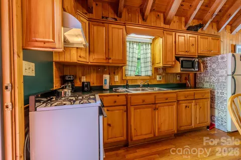 Kitchen - 49 Creekside Loop, Spruce Pine, NC 28777 photo 1 of 1