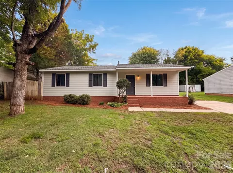 10015 Garth Wood Rd, Charlotte, NC 28273