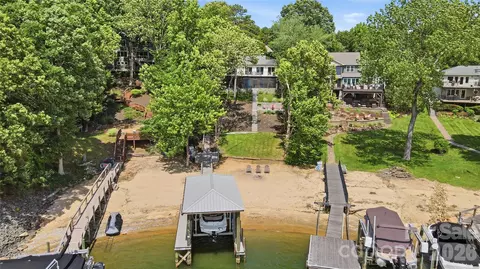 31002 Executive Pt, Tega Cay, SC 29708