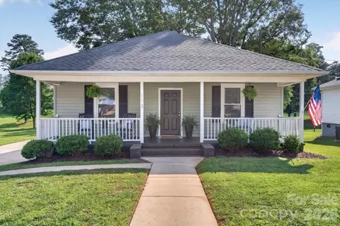 113 Pleasant St, Belmont, NC 28012