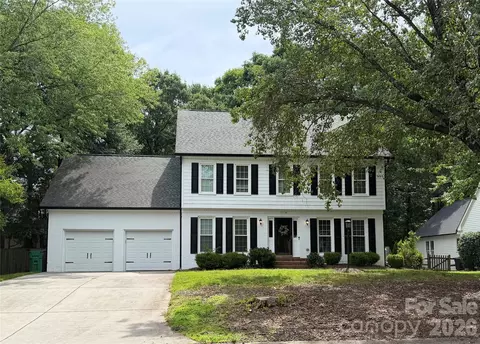 10129 Hanover Glen Rd, Charlotte, NC 28210