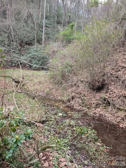 6712 Globe Rd, Lenoir, NC 28645