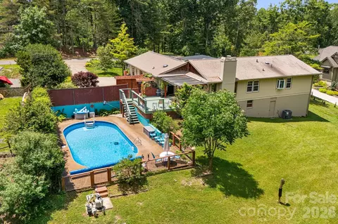 43 Chadwick Wade Dr, Asheville, NC 28804