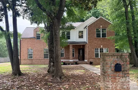 5846 Hanna Ct, Charlotte, NC 28212