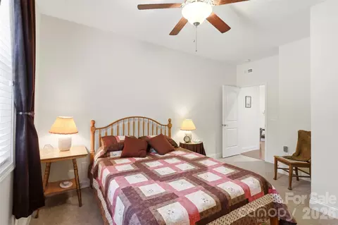 Bedroom - 2006 Eagle Point Est, Lancaster, SC 29720 photo 4 of 6