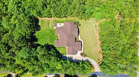 View/Area - 2006 Eagle Point Est, Lancaster, SC 29720 photo 1 of 4