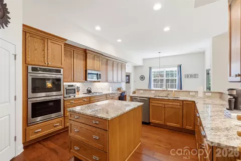 Kitchen - 2006 Eagle Point Est, Lancaster, SC 29720 photo 1 of 3
