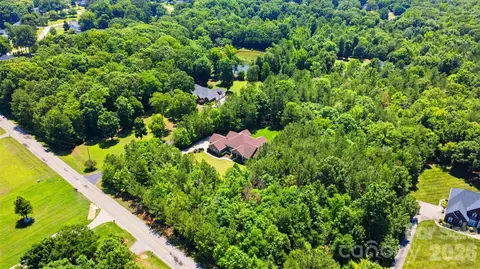 View/Area - 2006 Eagle Point Est, Lancaster, SC 29720 photo 3 of 4