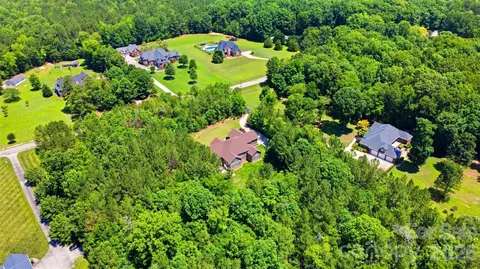 View/Area - 2006 Eagle Point Est, Lancaster, SC 29720 photo 2 of 4