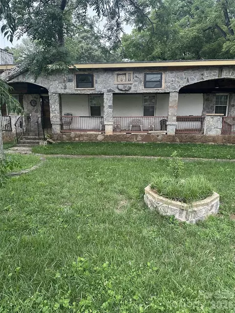 725 Billingsley Rd, Charlotte, NC 28211