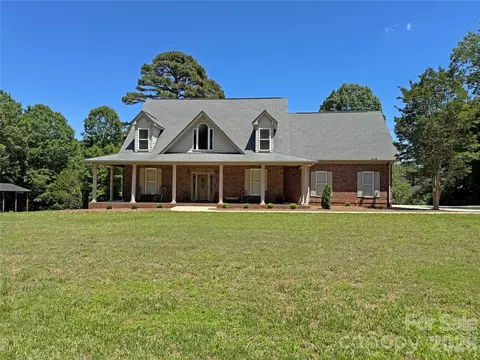132 Monarch Ln, Mooresville, NC 28115