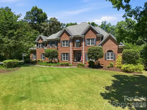 6263 Chamar Cir, Kannapolis, NC 28081