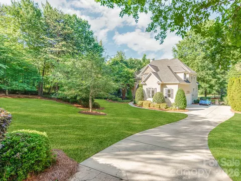 1744 Brawley School Rd, Mooresville, NC 28117