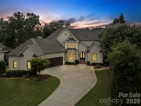 18407 Peninsula Cove Ln, Cornelius, NC 28031