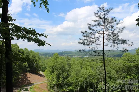000 Northview 12 Dr #12, Hendersonville, NC 28791