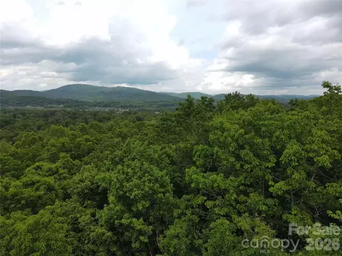 Northview Drive, Hendersonville, NC 28791