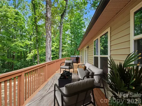 Exterior - 7382 Summit Dr, Denver, NC 28037 photo 3 of 5